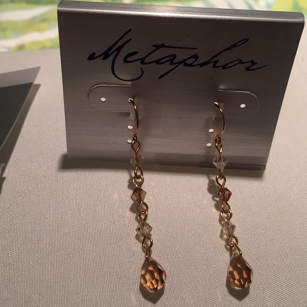 Gold and amber dangle earrings